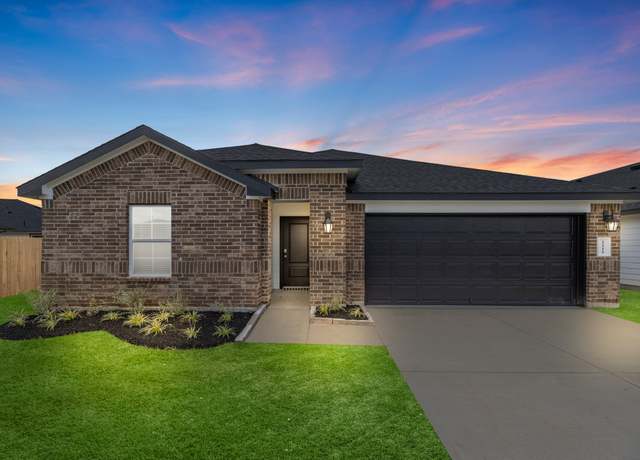 Property at 313 Robin St, Angleton, TX 77515, 4 beds, 3 baths