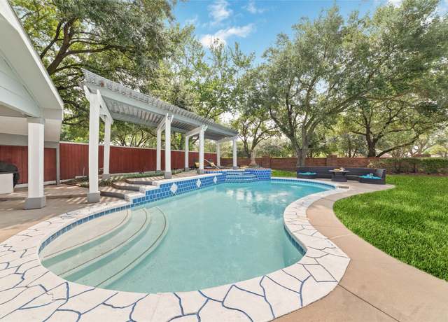 Property at 1647 Kelliwood Oaks Dr, Katy, TX 77450, 6 beds, 5 baths