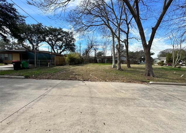 Property at 1700 Florida St, Baytown, TX 77520