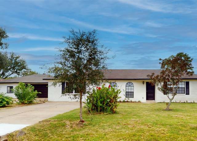 Property at 1905 County Road 235, Alvin, TX 77511, 3 beds, 3 baths