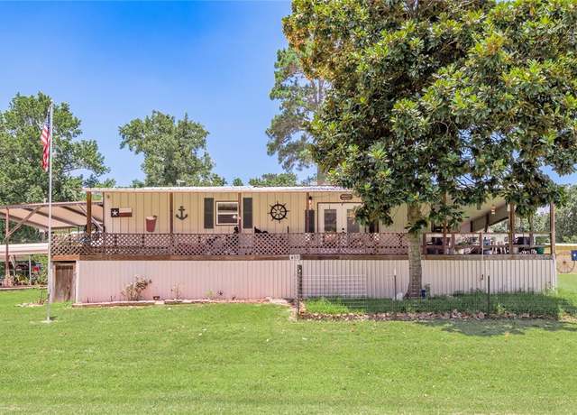 Property at 459 Davis Dr, Trinity, TX 75862, 3 beds, 2 baths