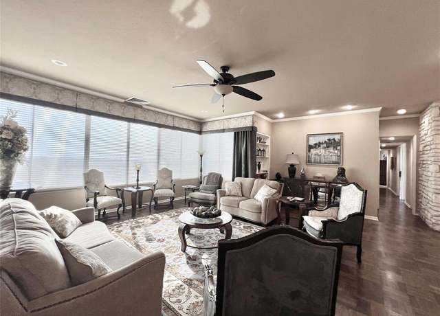 Property at 2016 Main St Ph 3, Houston, TX 77002, 3 beds, 2.5 baths