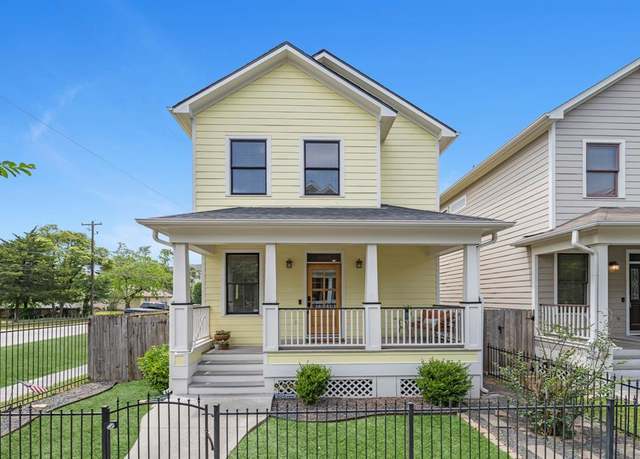 Property at 1055 W 16th St, Houston, TX 77008, 3 beds, 2.5 baths