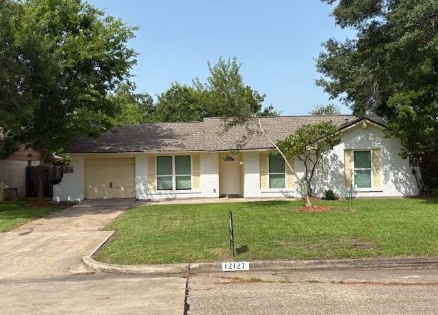 Property at 12127 Rhinebeck Dr, Houston, TX 77089, 3 beds, 2 baths