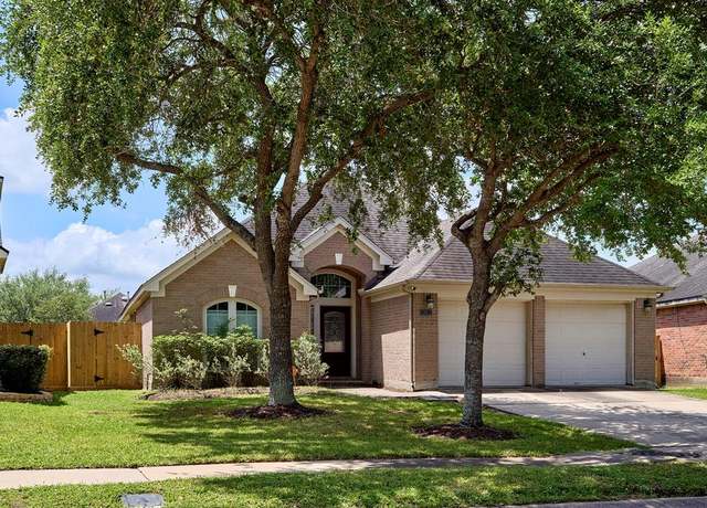 Property at 13012 Balsam Breeze Ln, Pearland, TX 77584, 3 beds, 2 baths