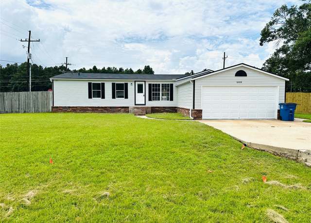 Property at 16408 Hill Country Dr, Conroe, TX 77302, 3 beds, 2 baths