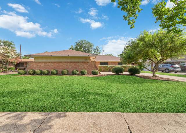 Property at 6234 Shadow Crest St, Houston, TX 77074, 3 beds, 2 baths