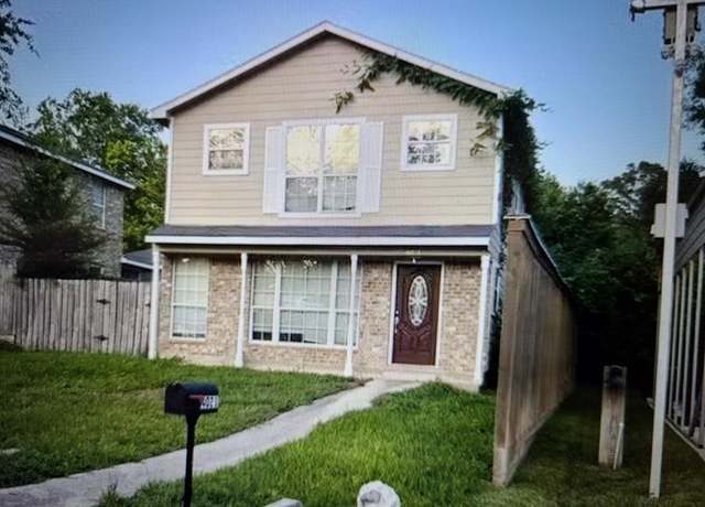 Property at 4021 Magnolia Dr, Conroe, TX 77302, 3 beds, 2.5 baths