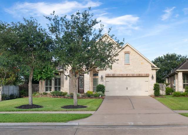 Property at 701 Victory Terrace Ln, Friendswood, TX 77546, 2 beds, 2 baths