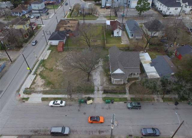 Property at 1903 Chapman St, Houston, TX 77009