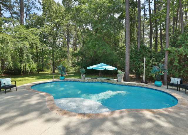 Property at 727 Bob Link St, Magnolia, TX 77355, 4 beds, 3.5 baths