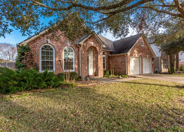 Property at 3703 Canterbury Park Dr, Pearland, TX 77584, 4 beds, 2 baths