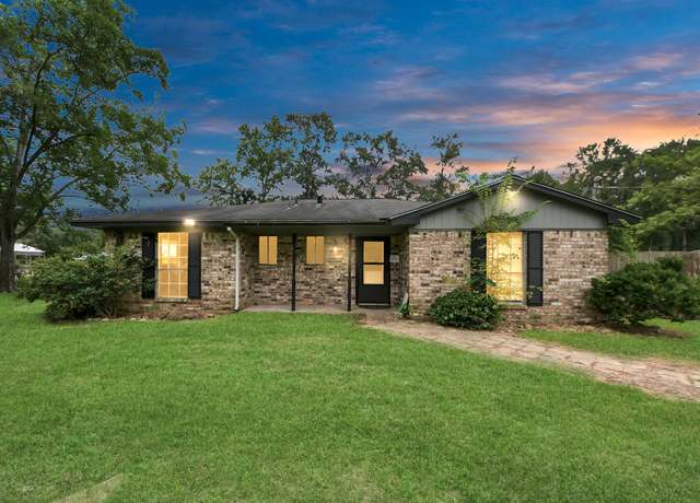 Property at 339 Linnwood Dr, Woodbranch, TX 77357, 3 beds, 1.5 baths
