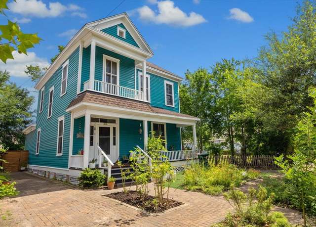 Property at 1818 Decatur St, Houston, TX 77007, 3 beds, 3 baths