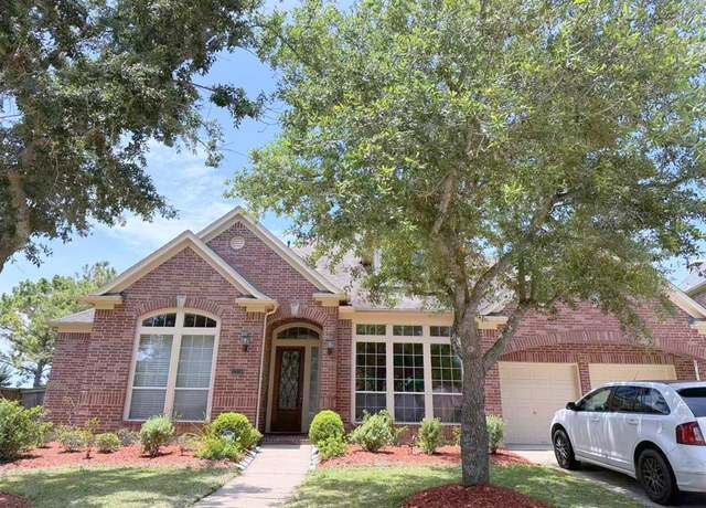 Property at 12515 Stoney Creek Dr, Pearland, TX 77584, 4 beds, 3 baths