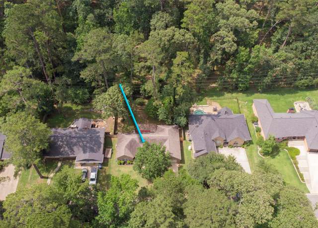 Property at 2115 Greentree Dr, Huntsville, TX 77340, 3 beds, 2 baths