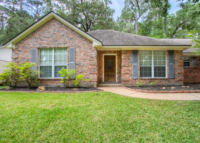 Property at 2115 Greentree Dr, Huntsville, TX 77340, 3 beds, 2 baths