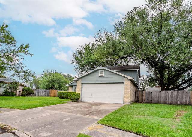 Property at 12210 Innsbruk Ct, Houston, TX 77066, 3 beds, 2.5 baths