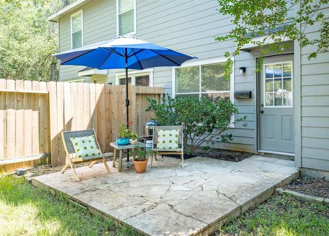Property at 6 S Villa Oaks Dr, The Woodlands, TX 77382, 3 beds, 2.5 baths