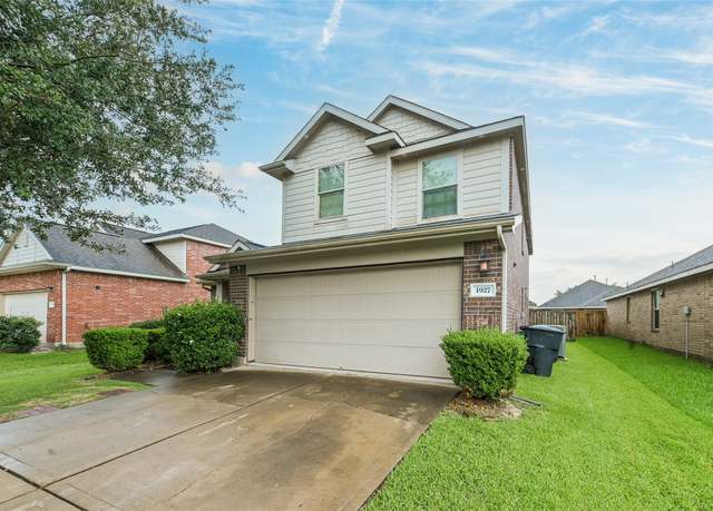 Property at 1927 Vermillion View St, Fresno, TX 77545, 4 beds, 2.5 baths