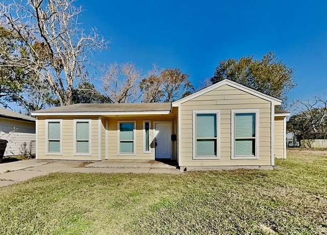 Property at 5939 Belcrest St, Houston, TX 77033, 3 beds, 1.5 baths