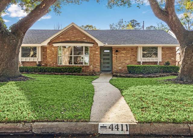 Property at 4411 Colchester St, Houston, TX 77018, 3 beds, 2 baths