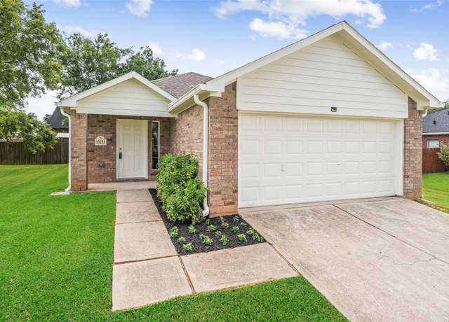 Property at 13221 Miller Ln, Willis, TX 77318, 3 beds, 2 baths