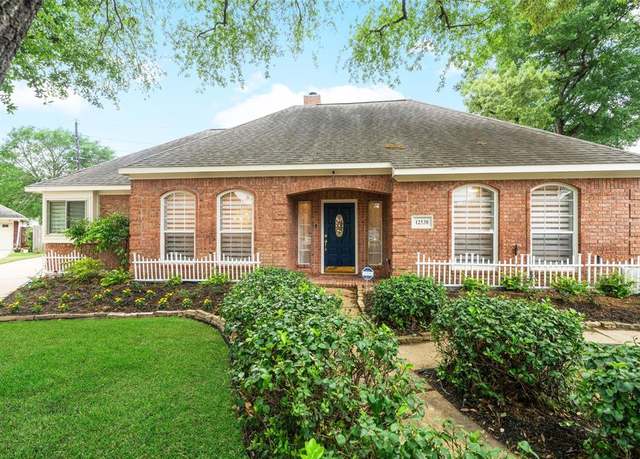 Property at 12538 W Pavilion Ct W, Tomball, TX 77377, 5 beds, 3.5 baths