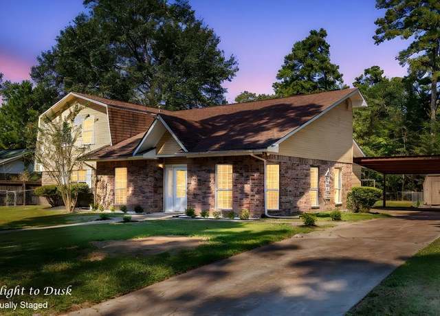 Property at 309 Hunters Creek Dr, Lufkin, TX 75901, 4 beds, 3 baths