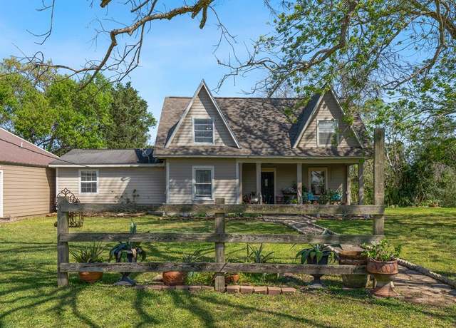 Property at 3809 Fm-2853, Palacios, TX 77465, 3 beds, 2 baths