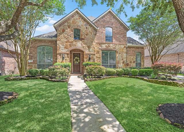 Property at 12118 Pinelands Park Ln, Humble, TX 77346, 4 beds, 4 baths