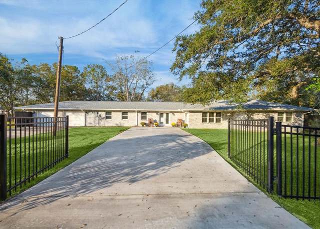 Property at 13800 6th St, Santa Fe, TX 77517, 3 beds, 3 baths