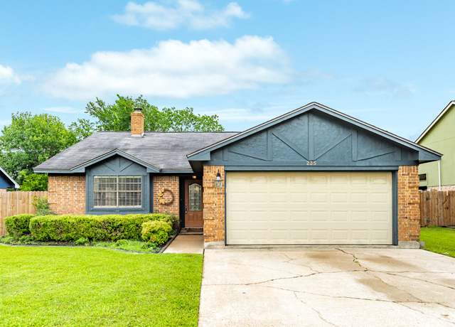 Property at 235 Corkwood St, Lake Jackson, TX 77566, 3 beds, 2 baths