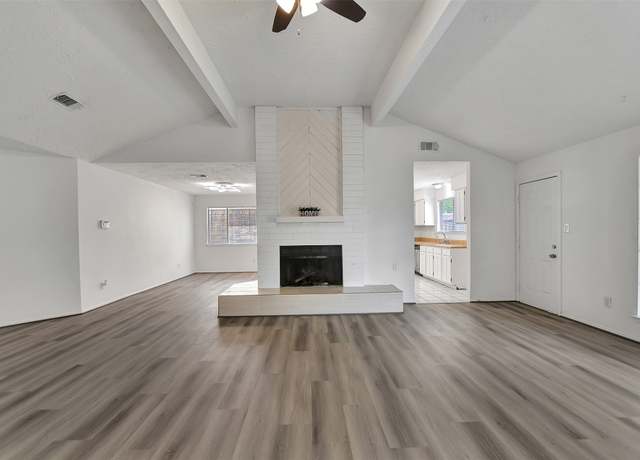 Property at 10302 Blue Oak Dr, Houston, TX 77065, 3 beds, 2 baths