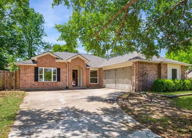 Property at 12105 La Salle Xing, Conroe, TX 77304, 4 beds, 2 baths