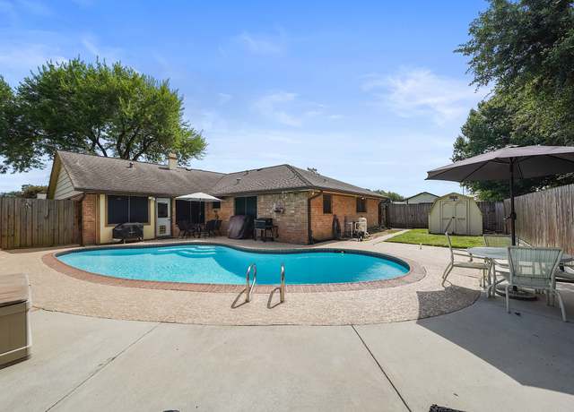 Property at 905 Patricia Dr, Deer Park, TX 77536, 3 beds, 2 baths