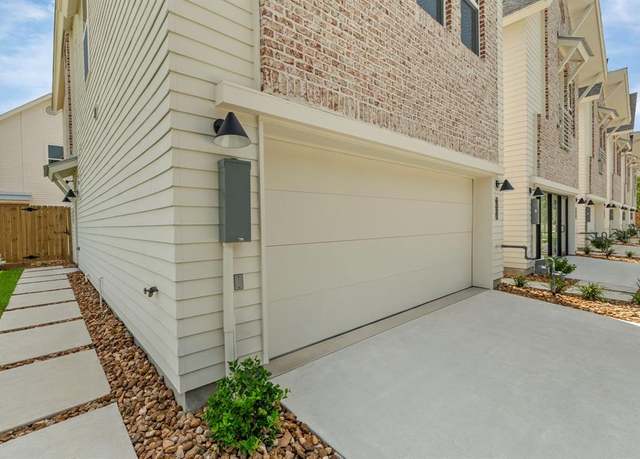 Property at 6020 Knox St, Houston, TX 77091, 3 beds, 2.5 baths