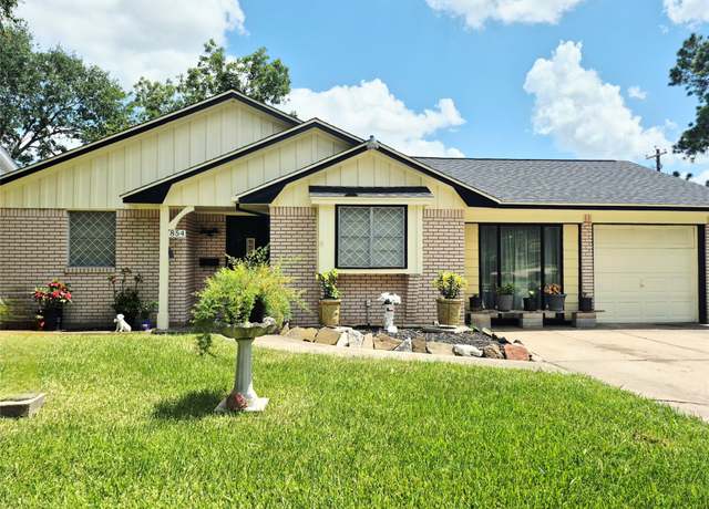 Property at 854 Shawnee St, Houston, TX 77034, 4 beds, 3 baths