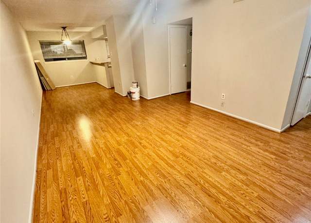 Property at 7714 Renwick Dr Unit M67, Houston, TX 77081, 2 beds, 1 bath