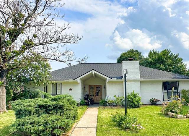 Property at 5117 Glenvalley Dr, La Porte, TX 77571, 3 beds, 2 baths