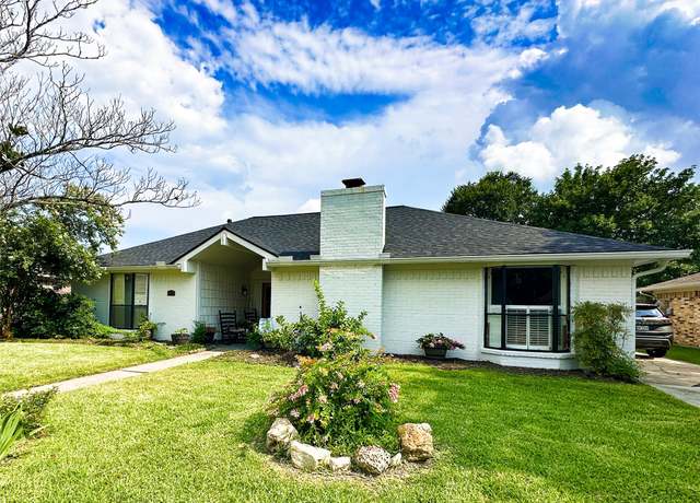 Property at 5117 Glenvalley Dr, La Porte, TX 77571, 3 beds, 2 baths