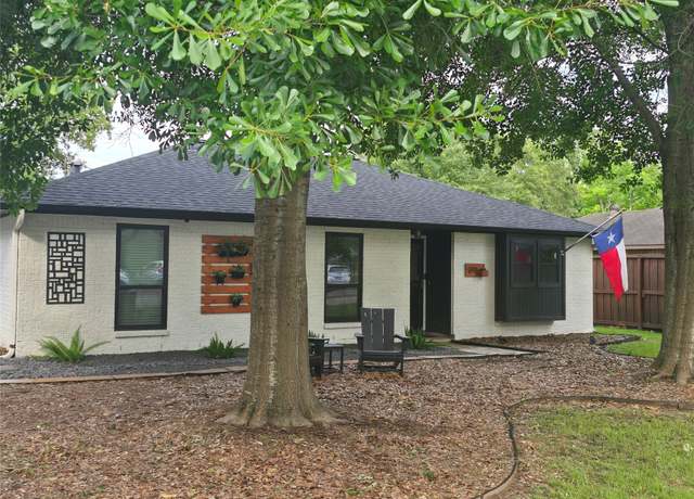 Property at 211 S Poplar St, Tomball, TX 77375, 3 beds, 2 baths