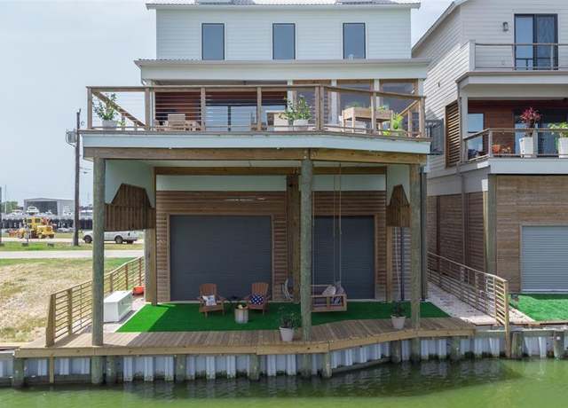 Property at 29 Cmdr Runco Ln, Taylor Lake Village, TX 77586, 3 beds, 2.5 baths