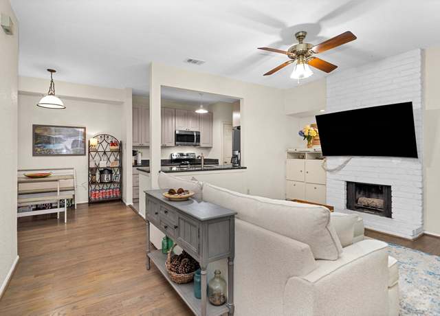 Property at 1881 Bering Dr #54, Houston, TX 77057, 2 beds, 2.5 baths