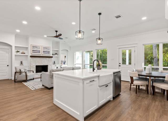 Property at 34 Cottonwood Rd, Trinity, TX 75862, 3 beds, 2 baths