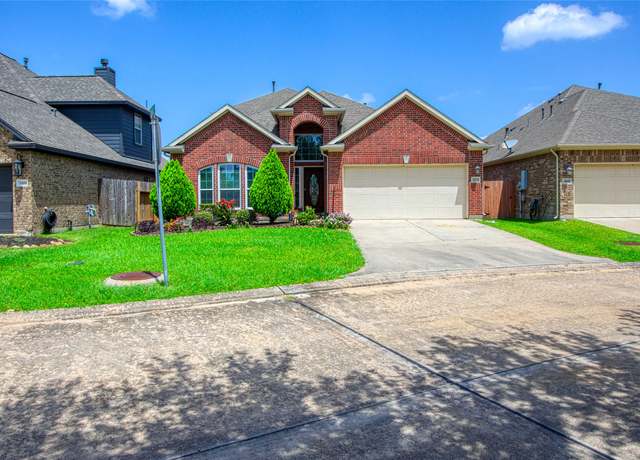 Property at 3505 Firenze Dr, Friendswood, TX 77546, 4 beds, 3 baths