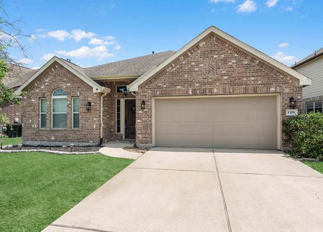 Property at 1326 Tee Time Ct, Crosby, TX 77532, 3 beds, 2 baths