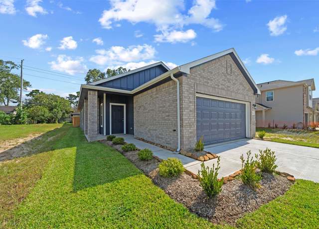 Property at 304 Emerald Ticket Ln, Huffman, TX 77336, 3 beds, 2 baths