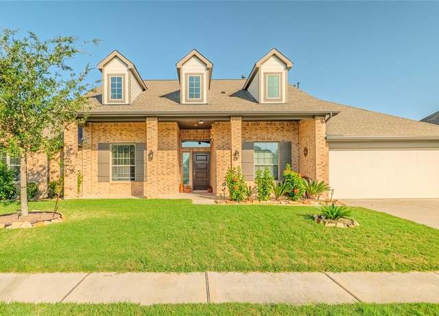 Property at 8411 Silver Streak Dr, Baytown, TX 77521, 3 beds, 3 baths