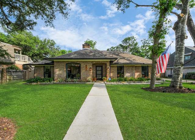 Property at 1806 Cobblestone Ct, Richmond, TX 77406, 4 beds, 3 baths